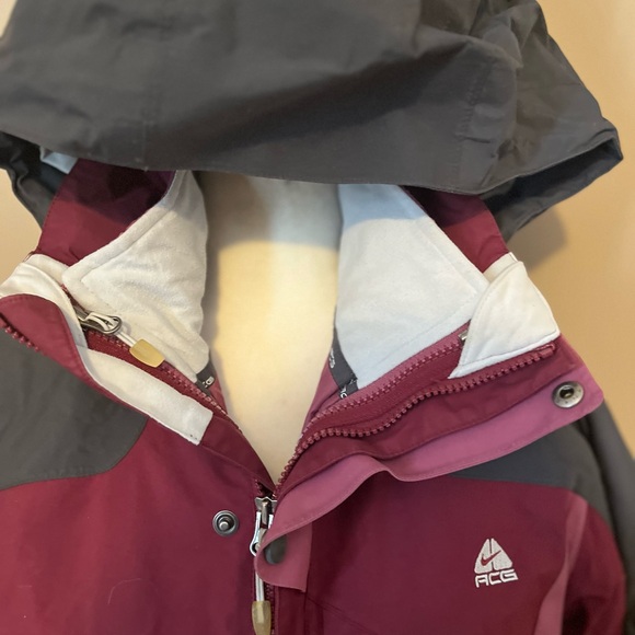 NIKE ACG Maroon Thermal Layer Jacket size youth medium - Picture 5 of 12
